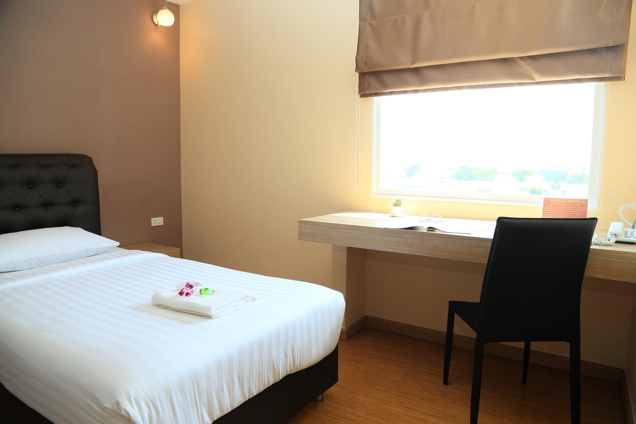 Triple Trees Hotel Pathum Thani Exterior foto